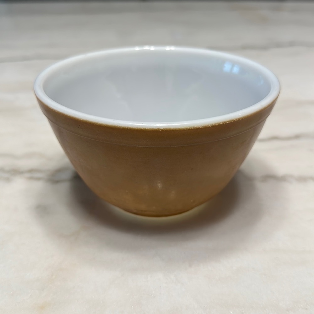 PYREX • Brown Mixing Bowl 401 1 1/2 pt Vintage